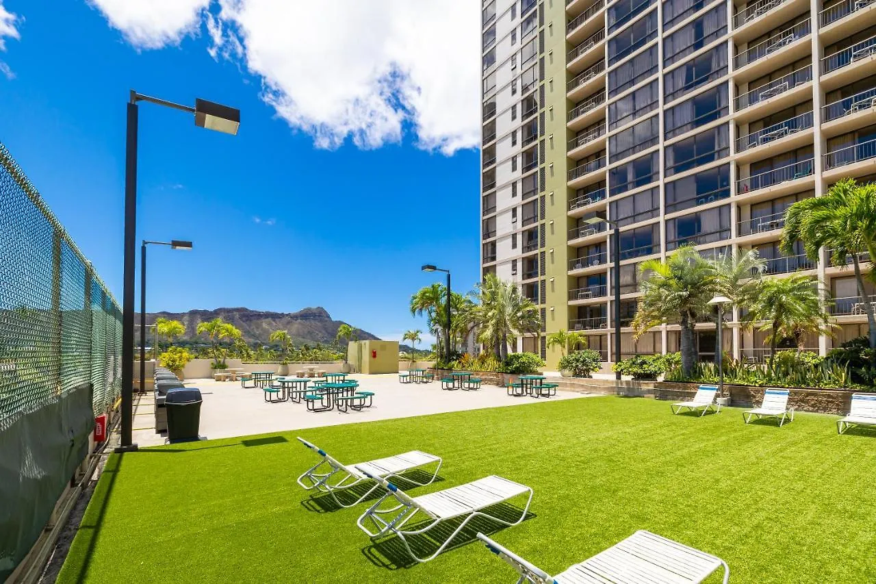 Mountain View Condo, Near Beach, Free Parking! ホノルル