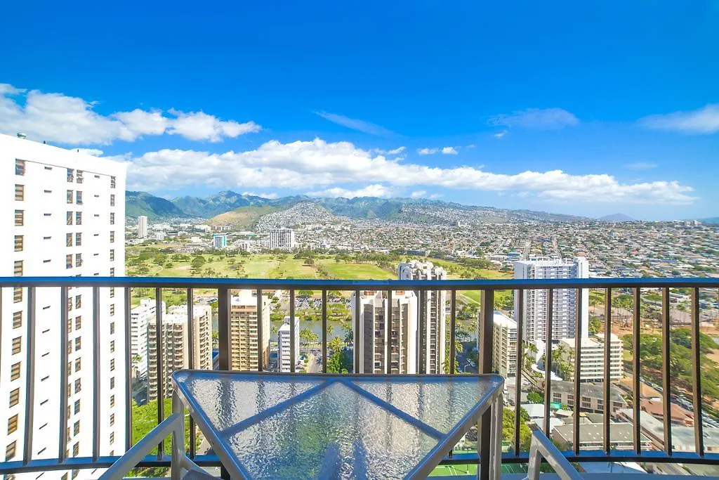 Mountain View Condo, Near Beach, Free Parking! ホノルル 0*,  米国